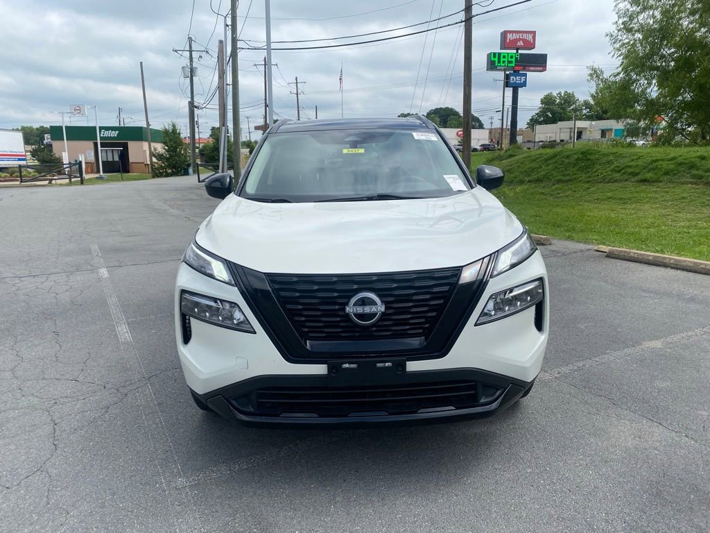Used 2023 Nissan Rogue SV w/ SV Premium B Package AWD/4WD image 2