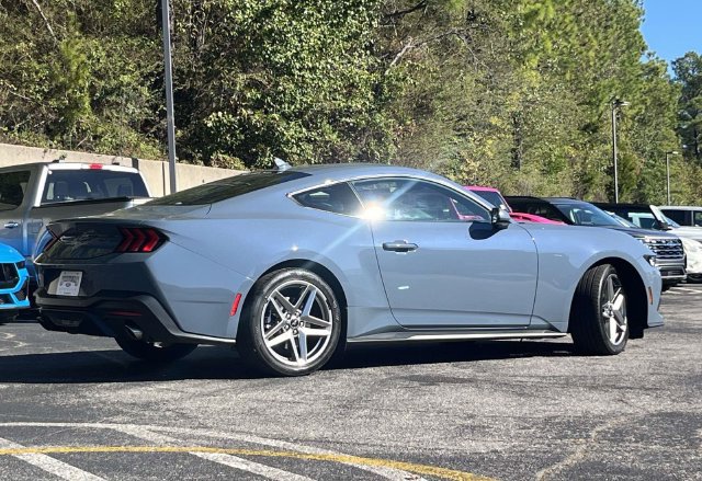 Certified 2024 Ford Mustang Coupe RWD image 3