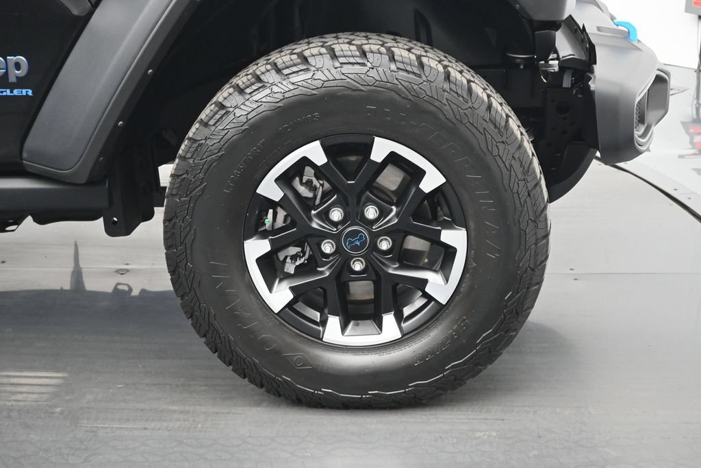 Used 2024 Jeep Wrangler Unlimited Rubicon 4xe w/ Technology Group AWD/4WD image 22