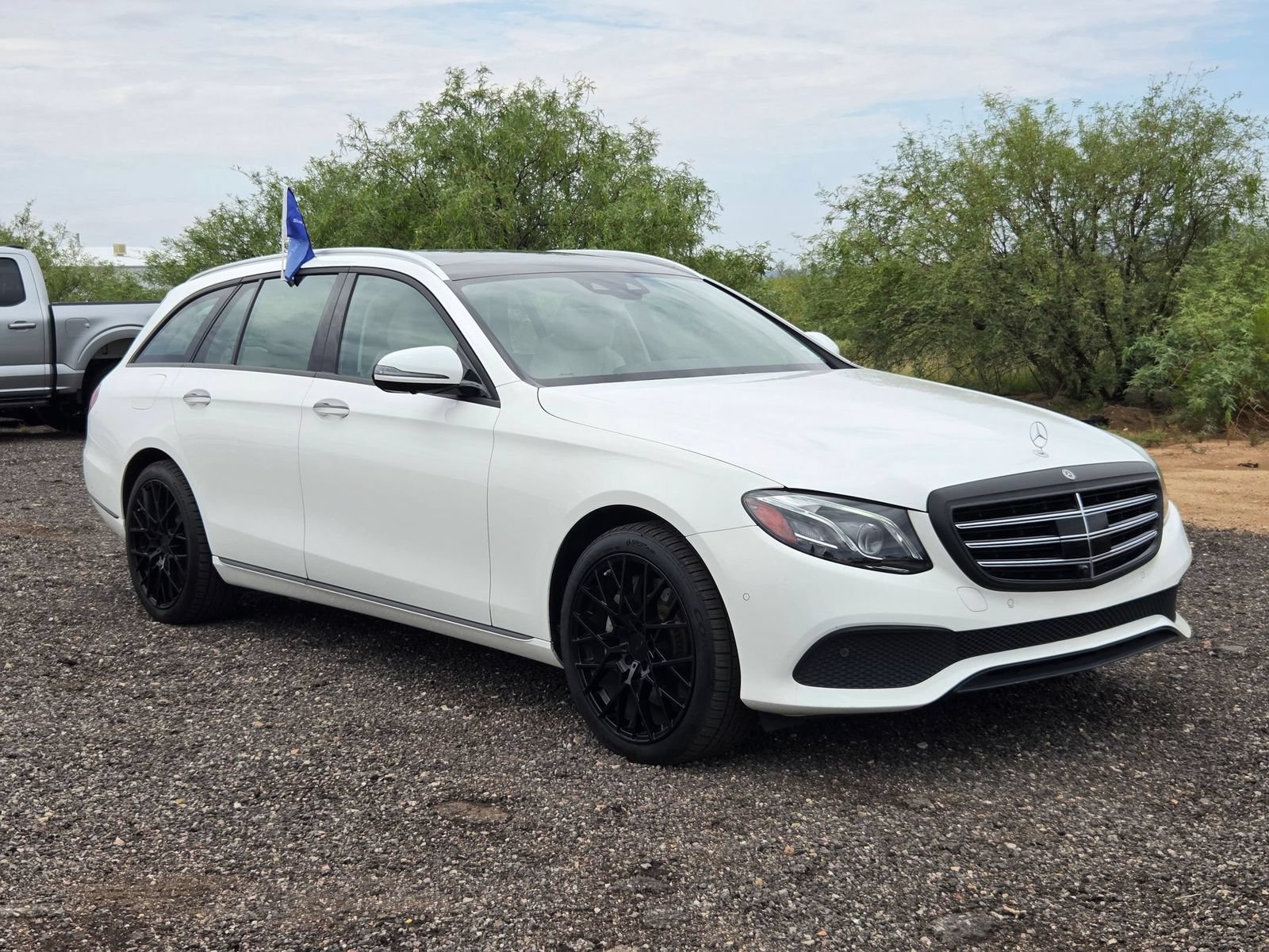 Used 2020 Mercedes-Benz E 450 4MATIC Wagon image 3