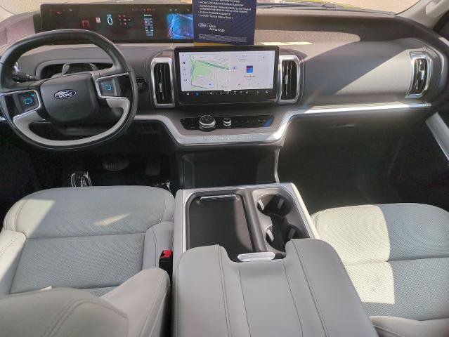 Certified 2025 Ford Expedition Max Platinum w/ Driver's Package AWD/4WD image 12