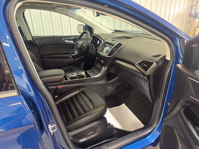 Certified 2020 Ford Edge SEL w/ Convenience Package AWD/4WD image 30