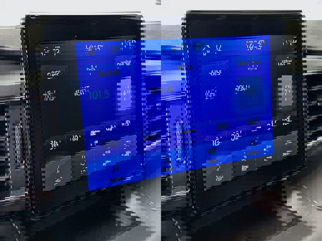 Certified 2022 Ford Explorer XLT w/ Equipment Group 202A image 20