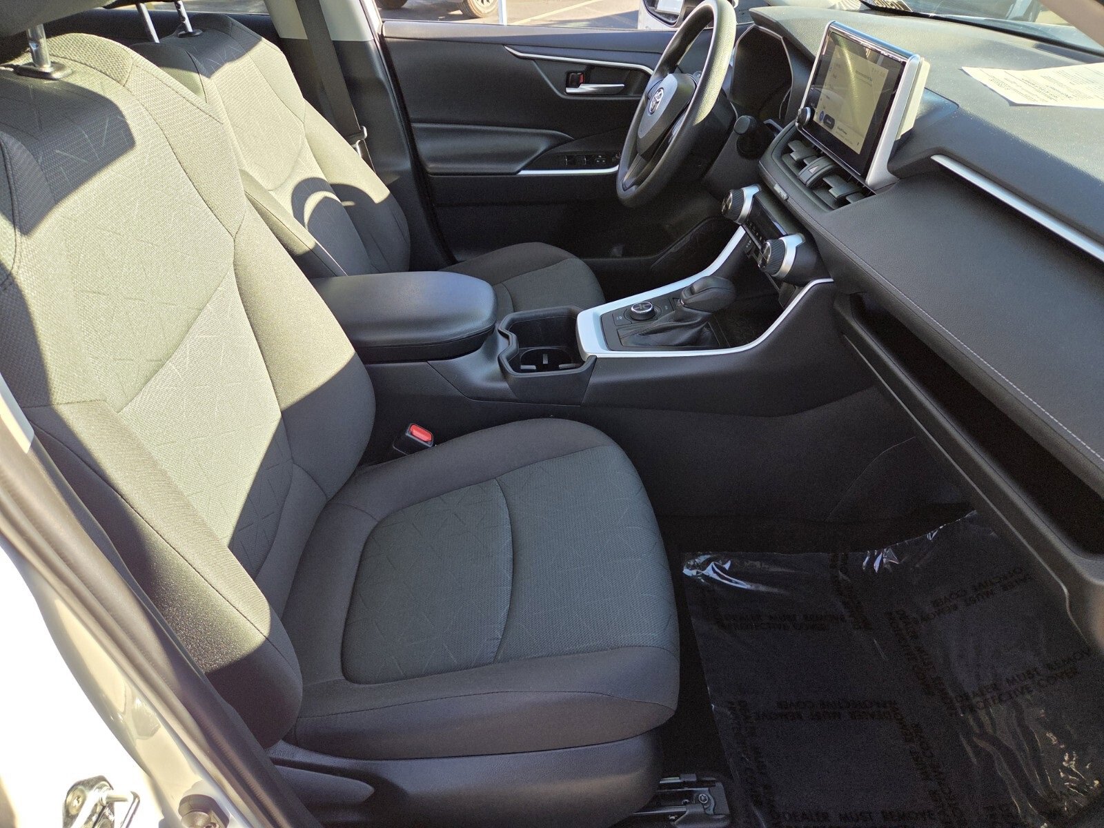 Used 2023 Toyota RAV4 AWD Hybrid image 15