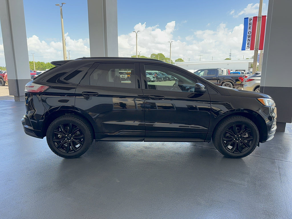 Certified 2024 Ford Edge SE w/ Black Appearance Package AWD/4WD image 5