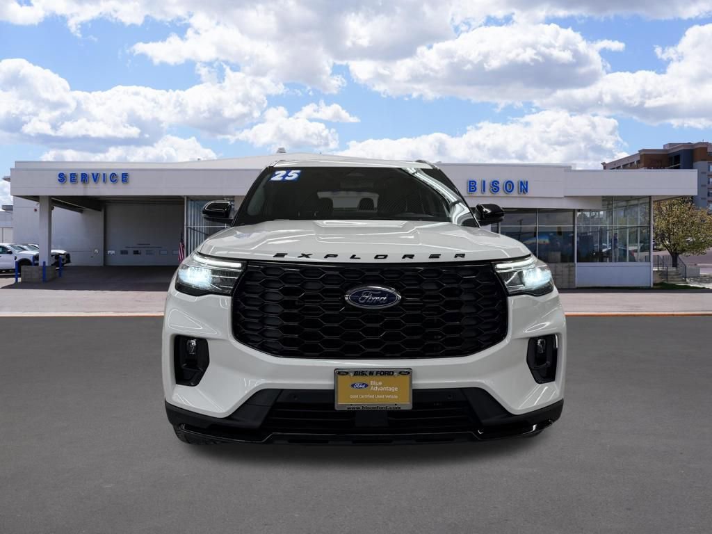 Certified 2025 Ford Explorer ST-Line w/ ST-Line Street Pack image 8