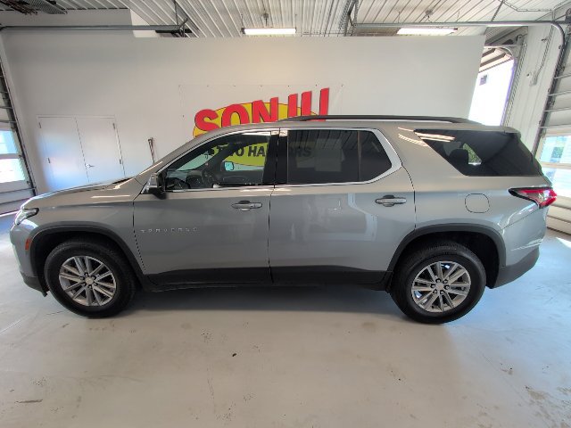 Used 2023 Chevrolet Traverse LT AWD/4WD image 2