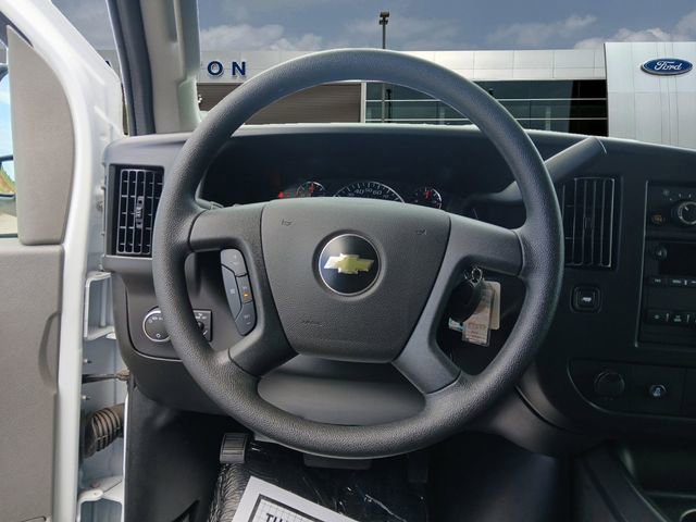 Used 2025 Chevrolet Express 3500 LT w/ LT Preferred Equipment Group RWD image 12