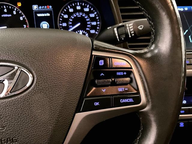Used 2017 Hyundai Elantra Limited w/ Limited Tech Package 08 FWD image 18