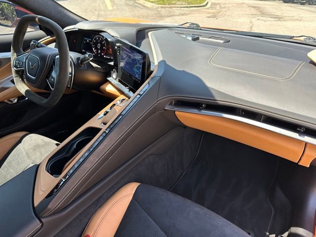 Used 2023 Chevrolet Corvette Stingray Premium Conv w/ Z51 Performance Package RWD image 9