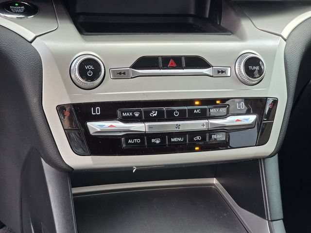 Certified 2021 Ford Explorer XLT RWD image 20