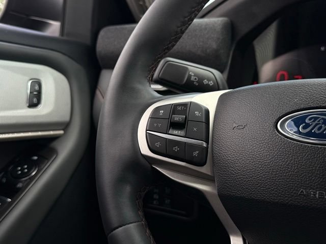 Certified 2025 Ford Explorer Active AWD/4WD image 10
