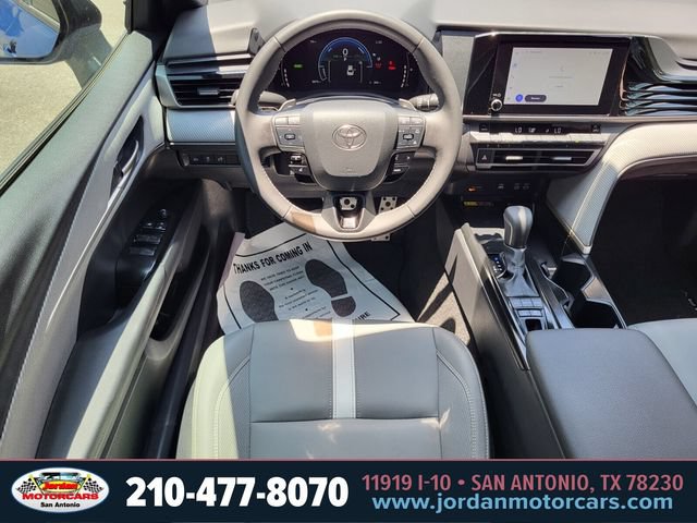 Used 2025 Toyota Camry SE w/ Convenience Package FWD image 14