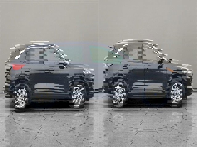 Certified 2020 Ford Escape SE image 2