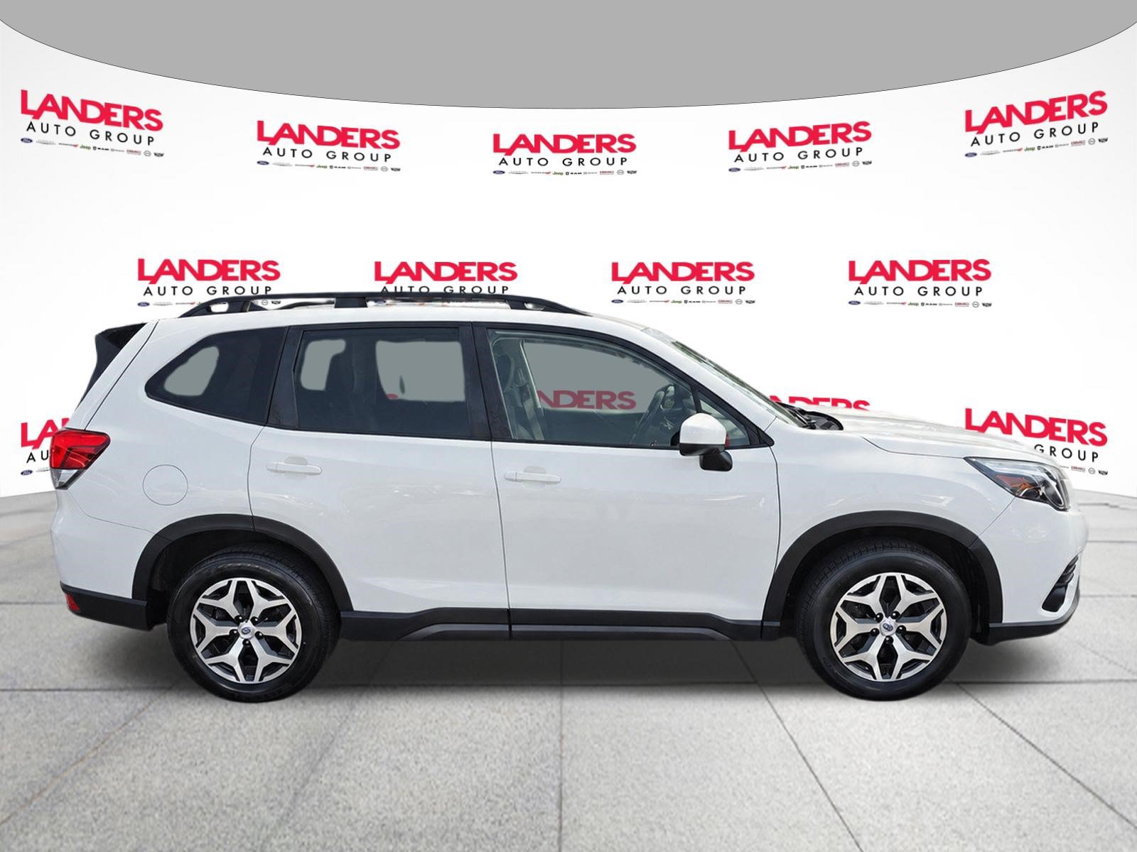 Used 2024 Subaru Forester Premium AWD/4WD image 7