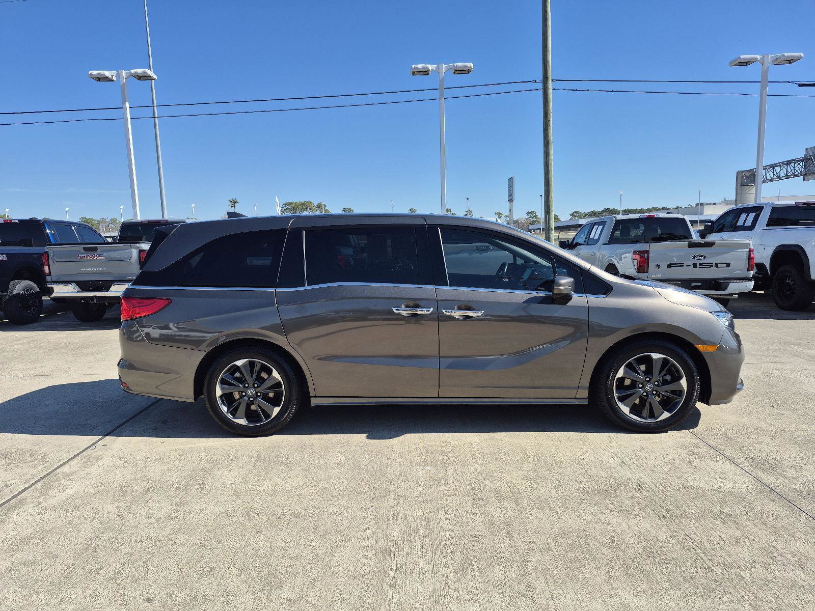 Used 2023 Honda Odyssey Elite image 6