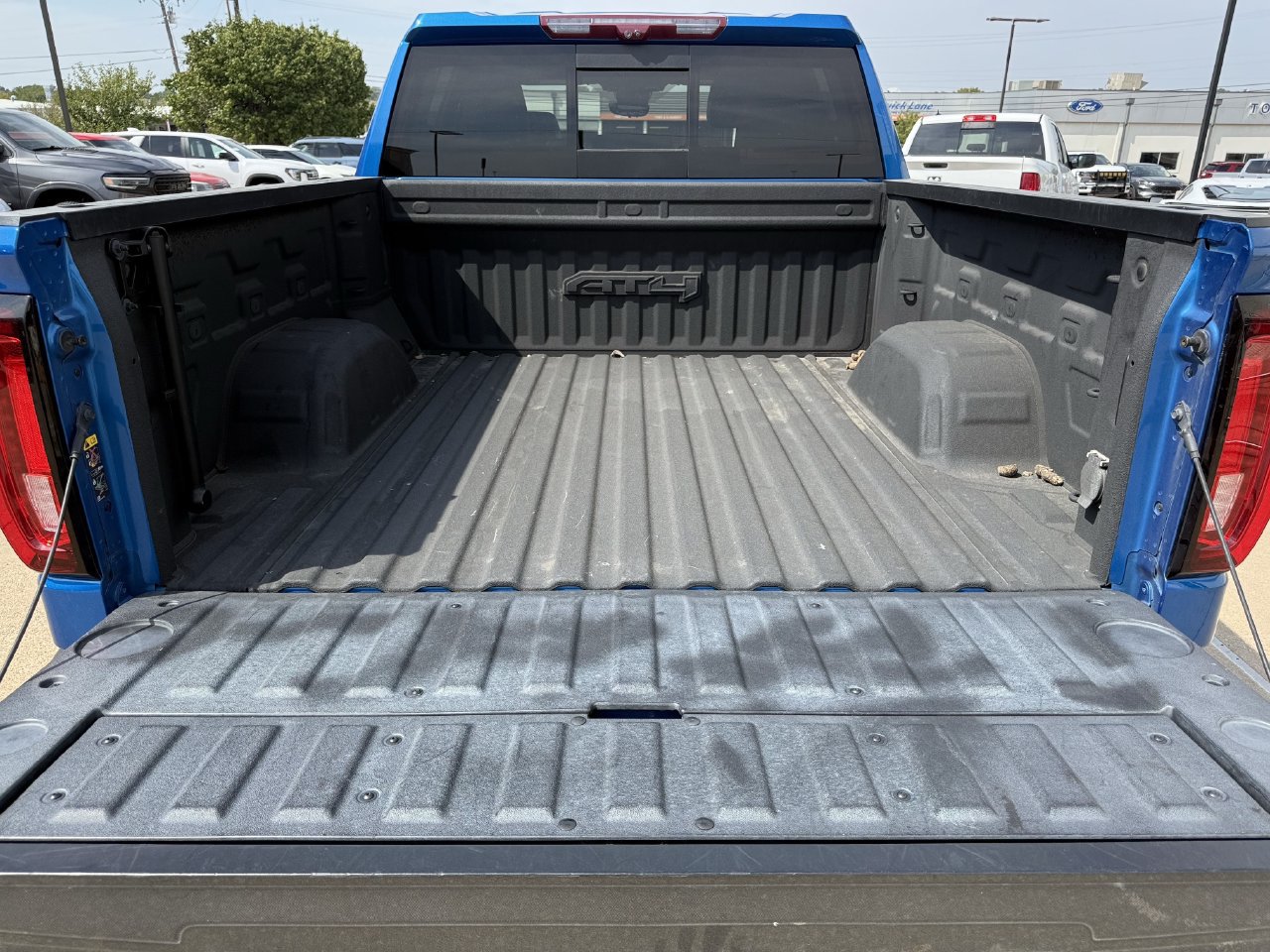 Used 2023 GMC Sierra 1500 AT4 w/ AT4 Premium Package AWD/4WD image 30