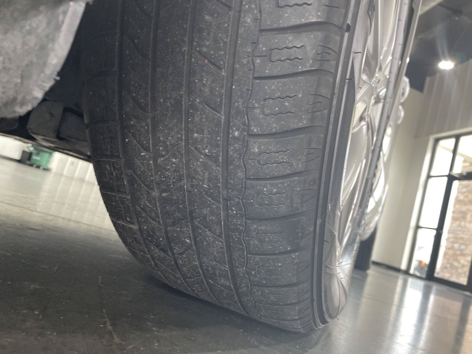 Used 2019 Kia Sedona EX FWD image 11