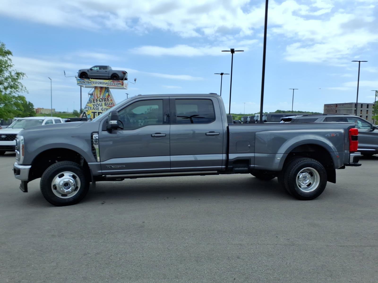 Certified 2024 Ford F350 Lariat w/ Lariat Ultimate Package image 2