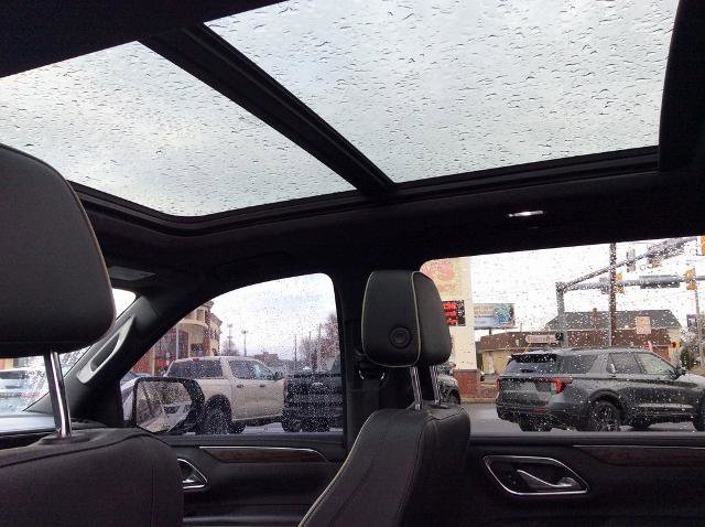 Used 2023 Chevrolet Suburban Premier image 15