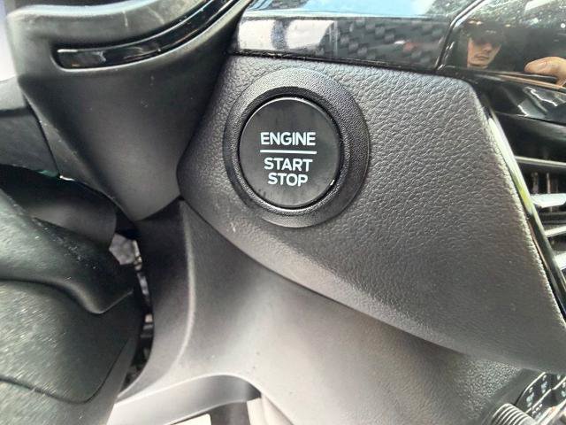 Certified 2025 Ford Escape ST-Line Select AWD/4WD image 33