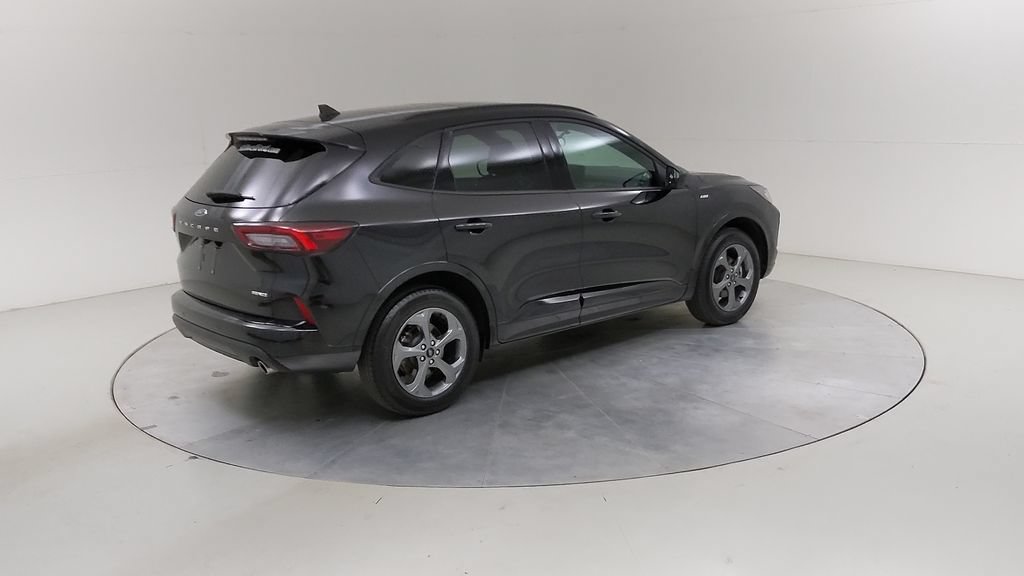 Certified 2024 Ford Escape ST-Line w/ Tech Pack #1 AWD/4WD image 14