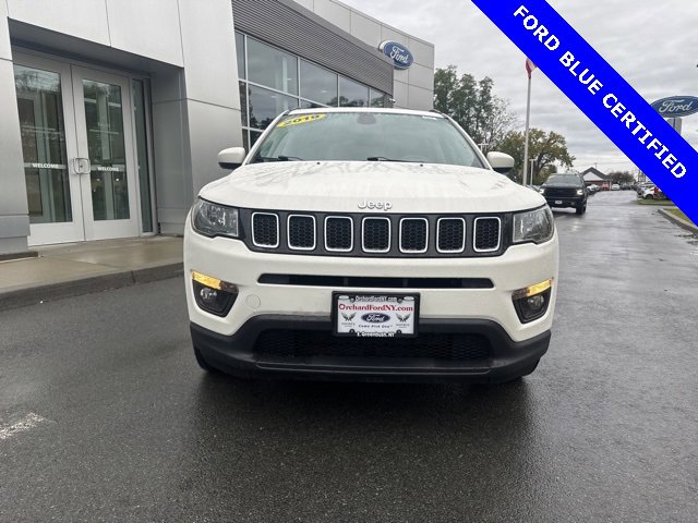 Used 2019 Jeep Compass Latitude w/ Cold Weather Group image 2