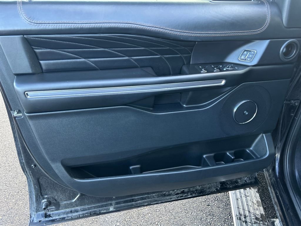 Certified 2020 Ford Expedition Platinum image 17