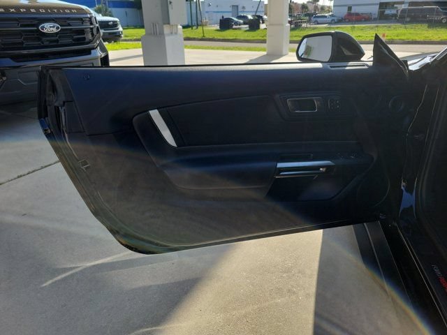 Certified 2021 Ford Mustang Shelby GT500 w/ Technology Package RWD image 13