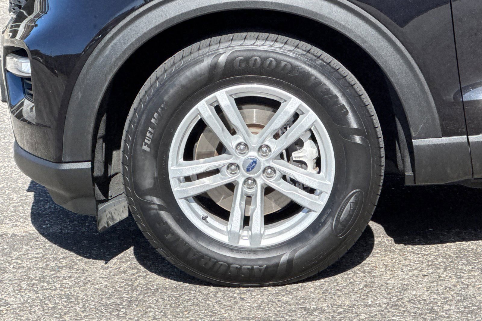 Certified 2022 Ford Explorer XLT w/ Equipment Group 202A image 27