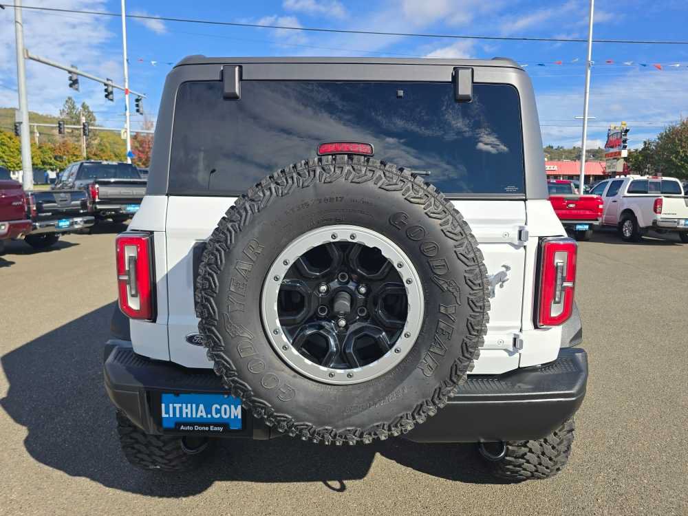 Certified 2022 Ford Bronco Badlands w/ Sasquatch Package AWD/4WD image 4