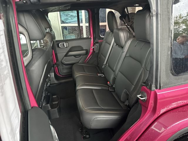 Used 2026 Jeep Wrangler Unlimited Sahara AWD/4WD image 23