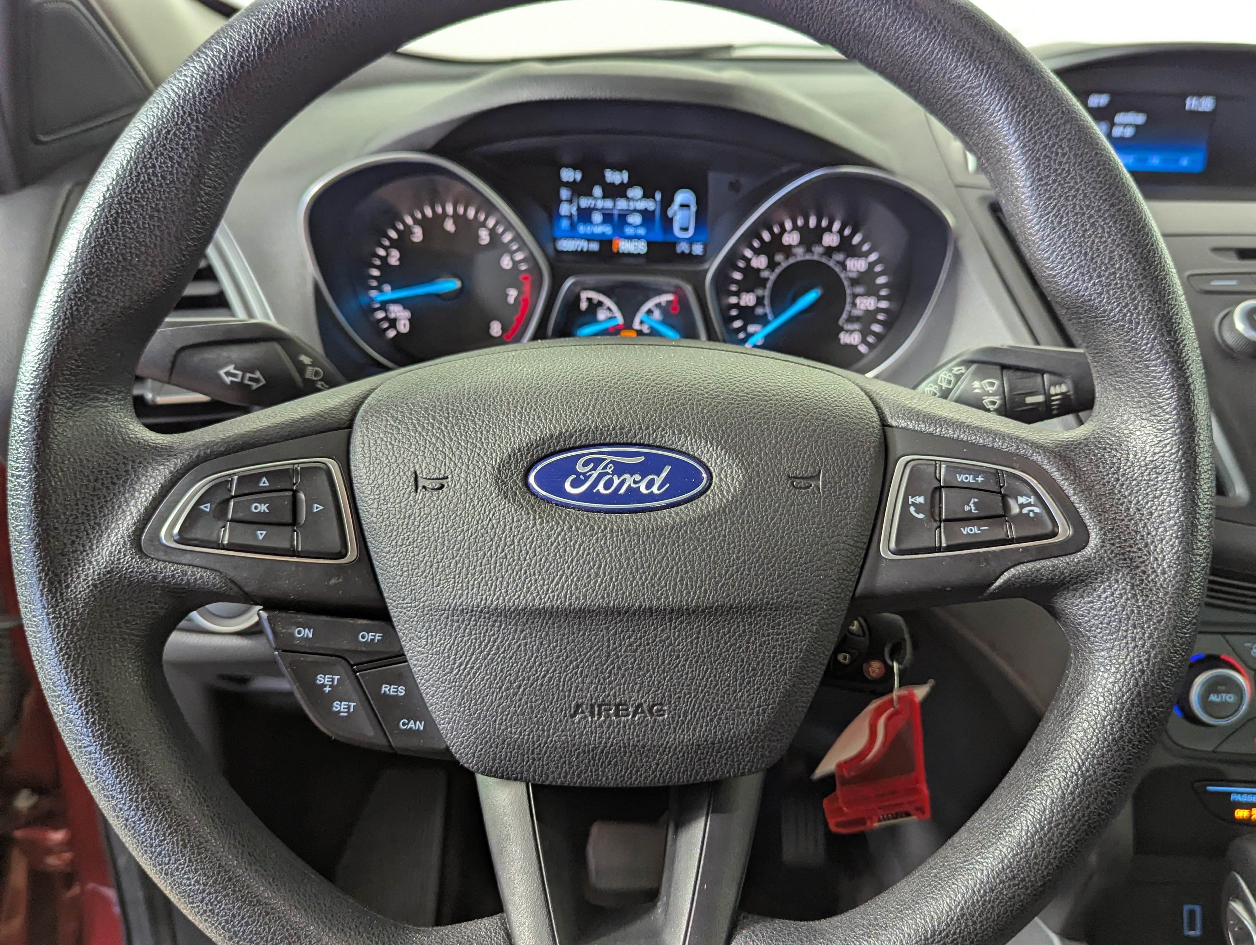 Certified 2018 Ford Escape SE FWD image 30