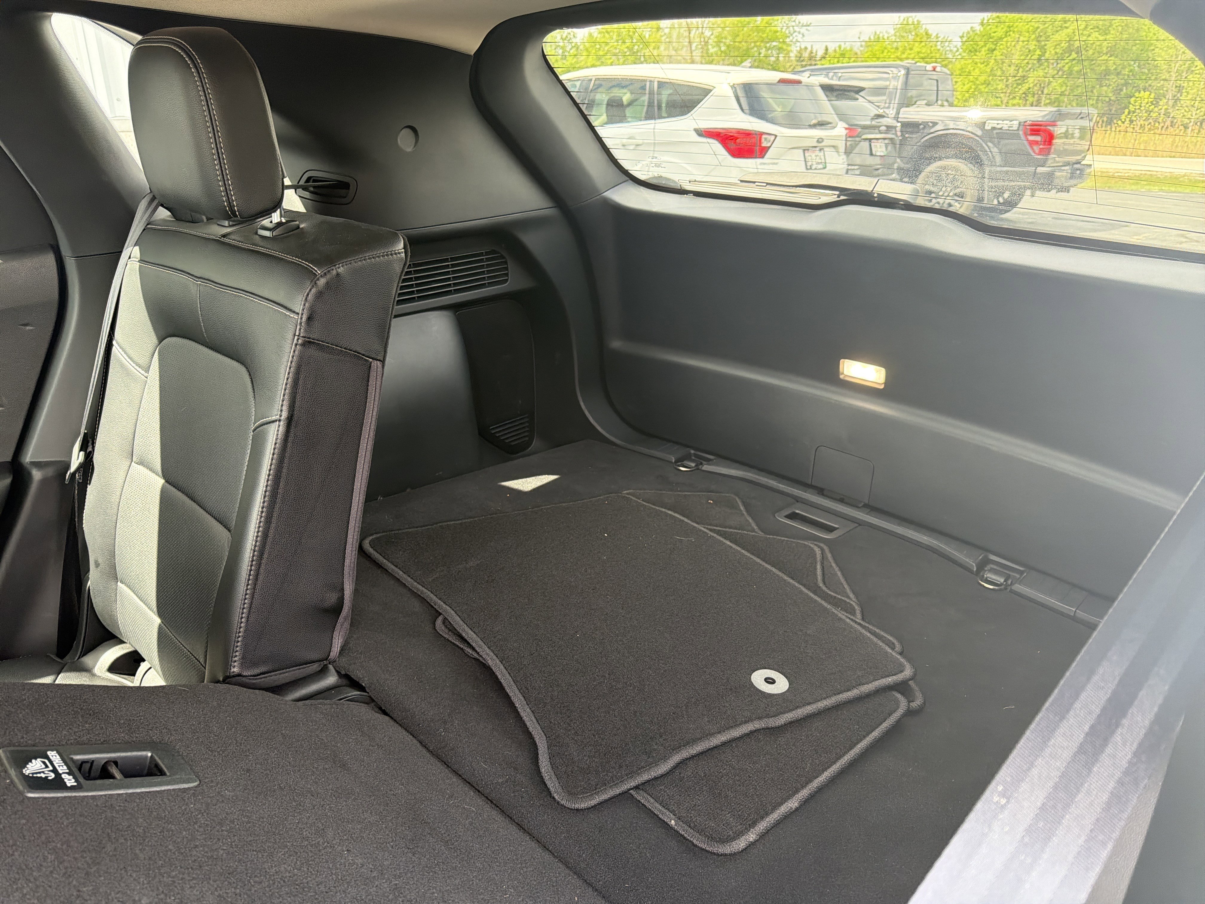 Certified 2020 Ford Escape Titanium AWD/4WD image 28