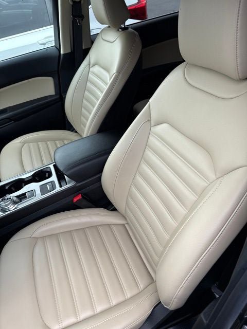 Certified 2023 Ford Edge SEL w/ Convenience Package AWD/4WD image 16
