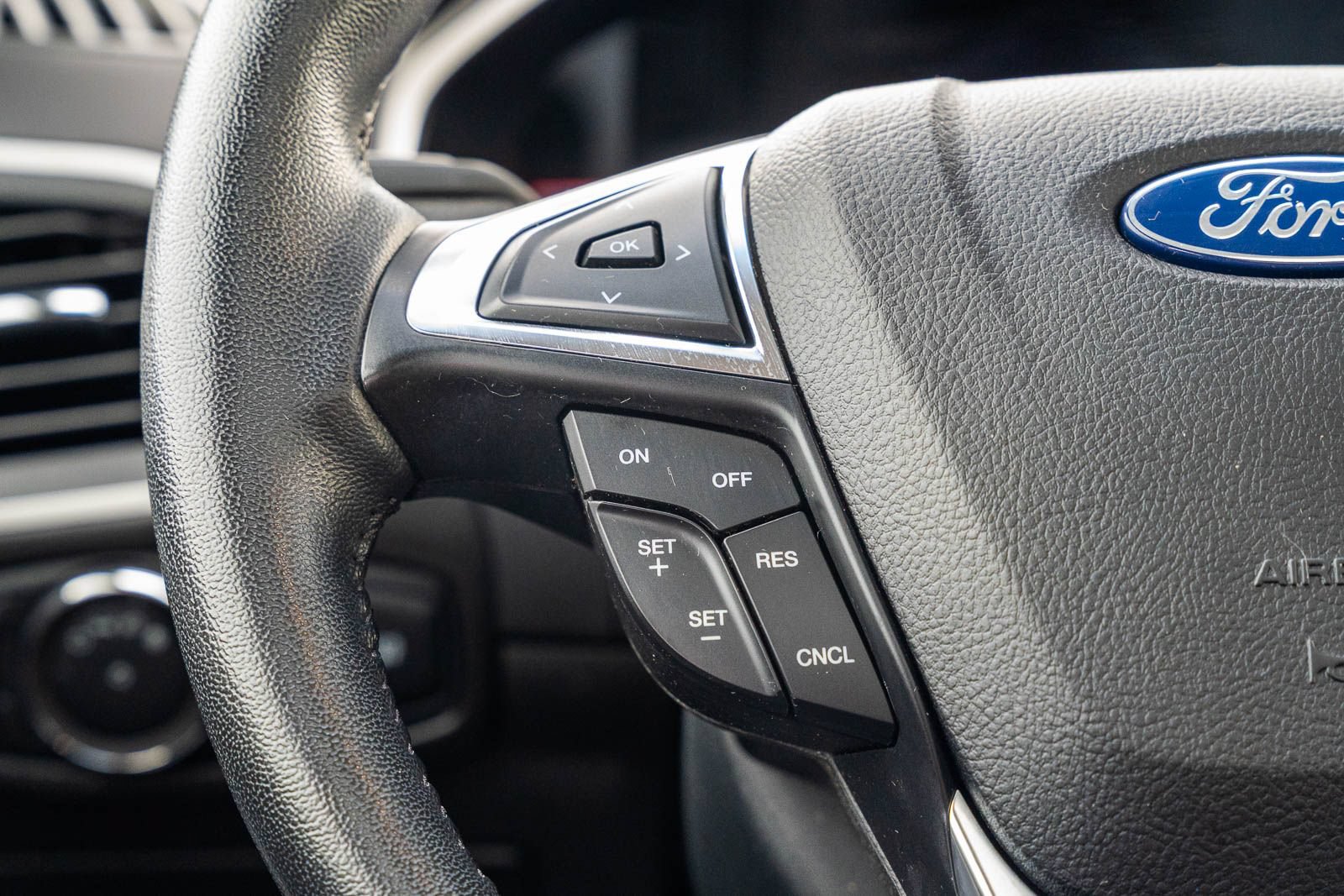 Certified 2020 Ford Edge SEL FWD image 26
