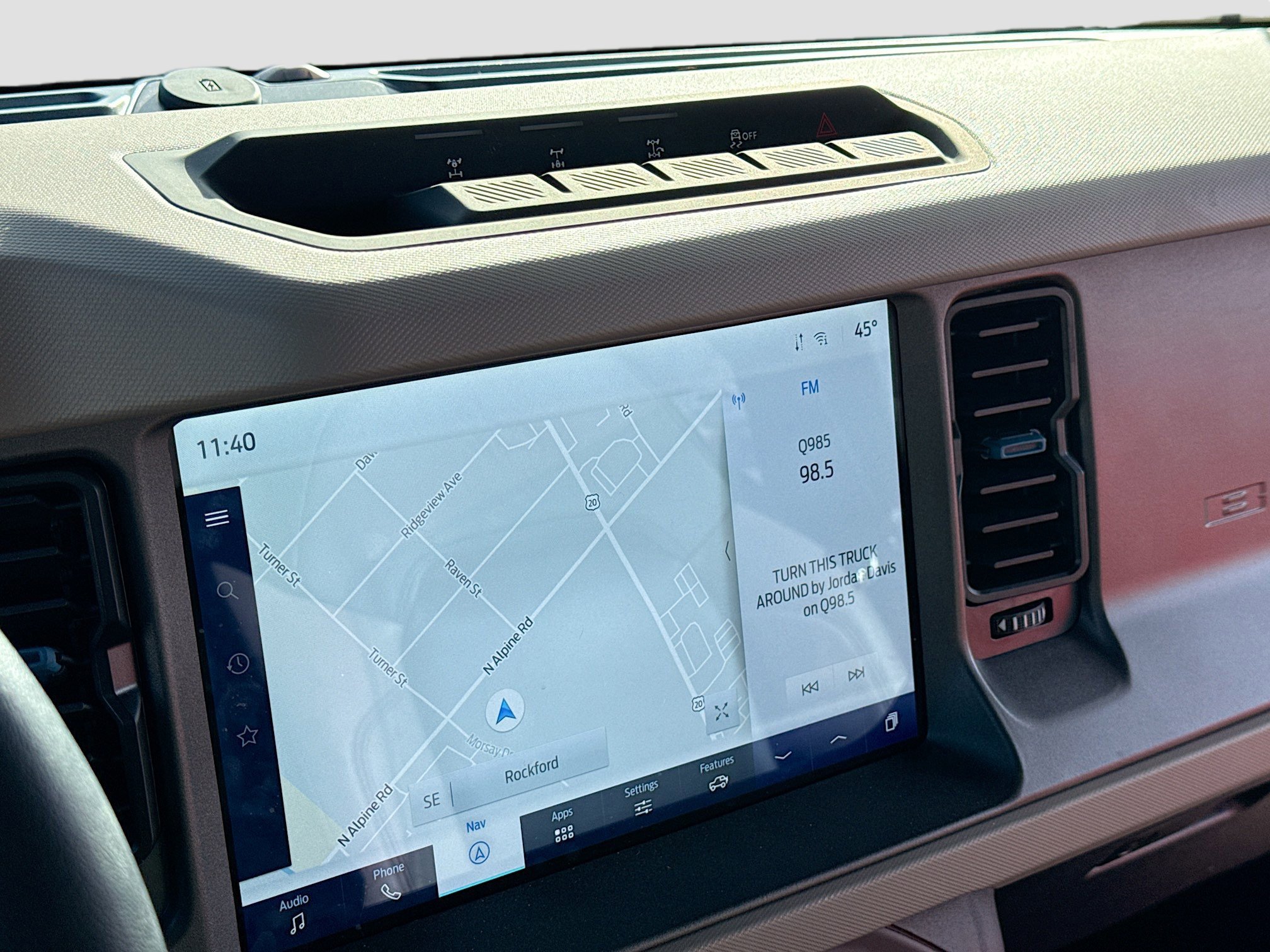 Certified 2024 Ford Bronco Wildtrak image 11