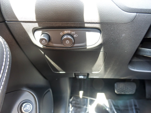 Used 2024 Buick Encore GX Preferred w/ Comfort Package FWD image 20