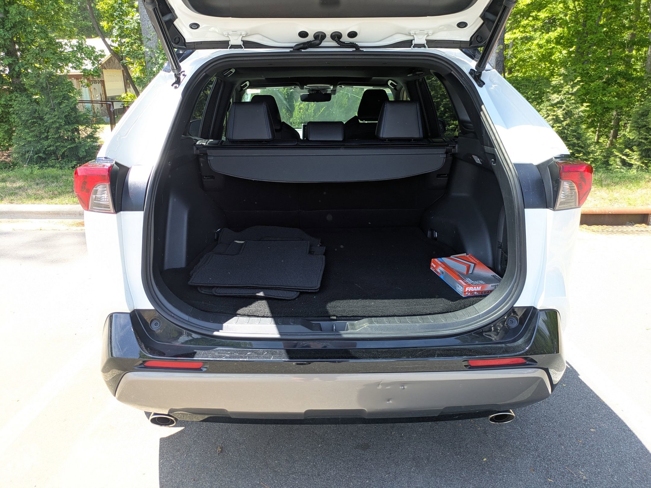 Used 2020 Toyota RAV4 XSE w/ XSE Grade Weather Package AWD/4WD image 30