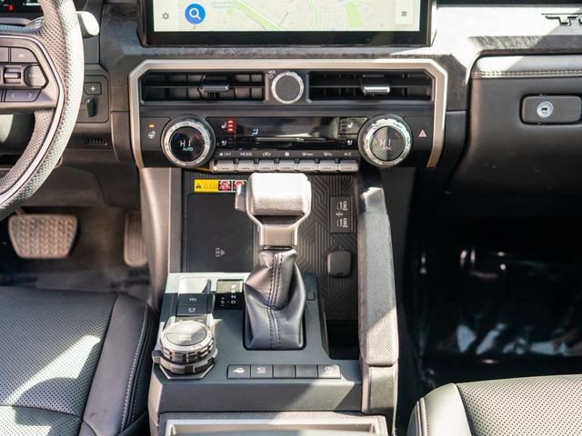 Used 2025 Toyota Tacoma Limited AWD/4WD image 29