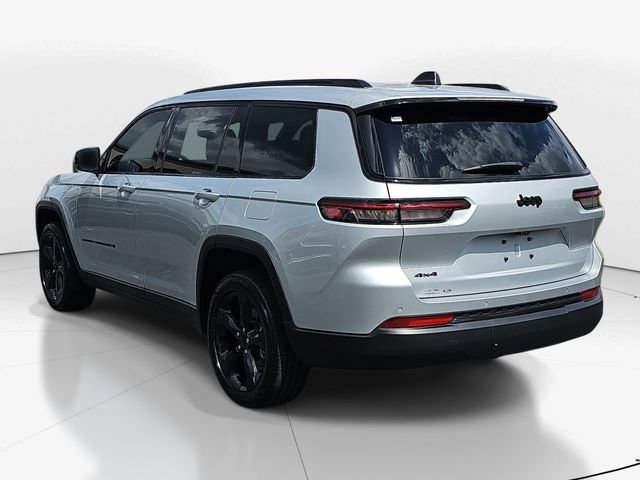 Used 2024 Jeep Grand Cherokee L Altitude AWD/4WD image 7