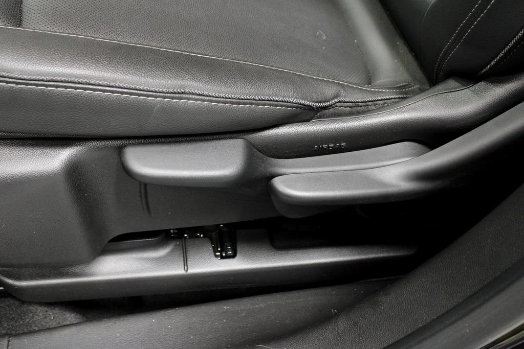 Used 2024 Buick Encore GX Sport Touring w/ Advanced Technology Package AWD/4WD image 23