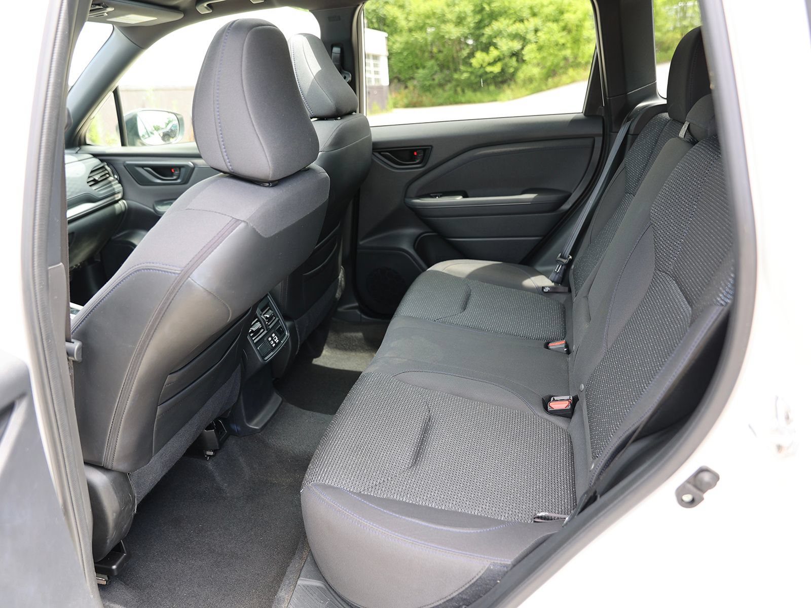 Used 2025 Subaru Forester Premium AWD/4WD image 21