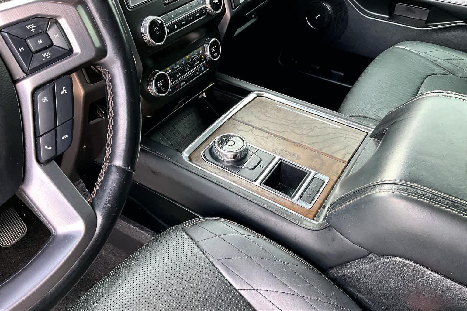 Certified 2019 Ford Expedition Platinum RWD image 16