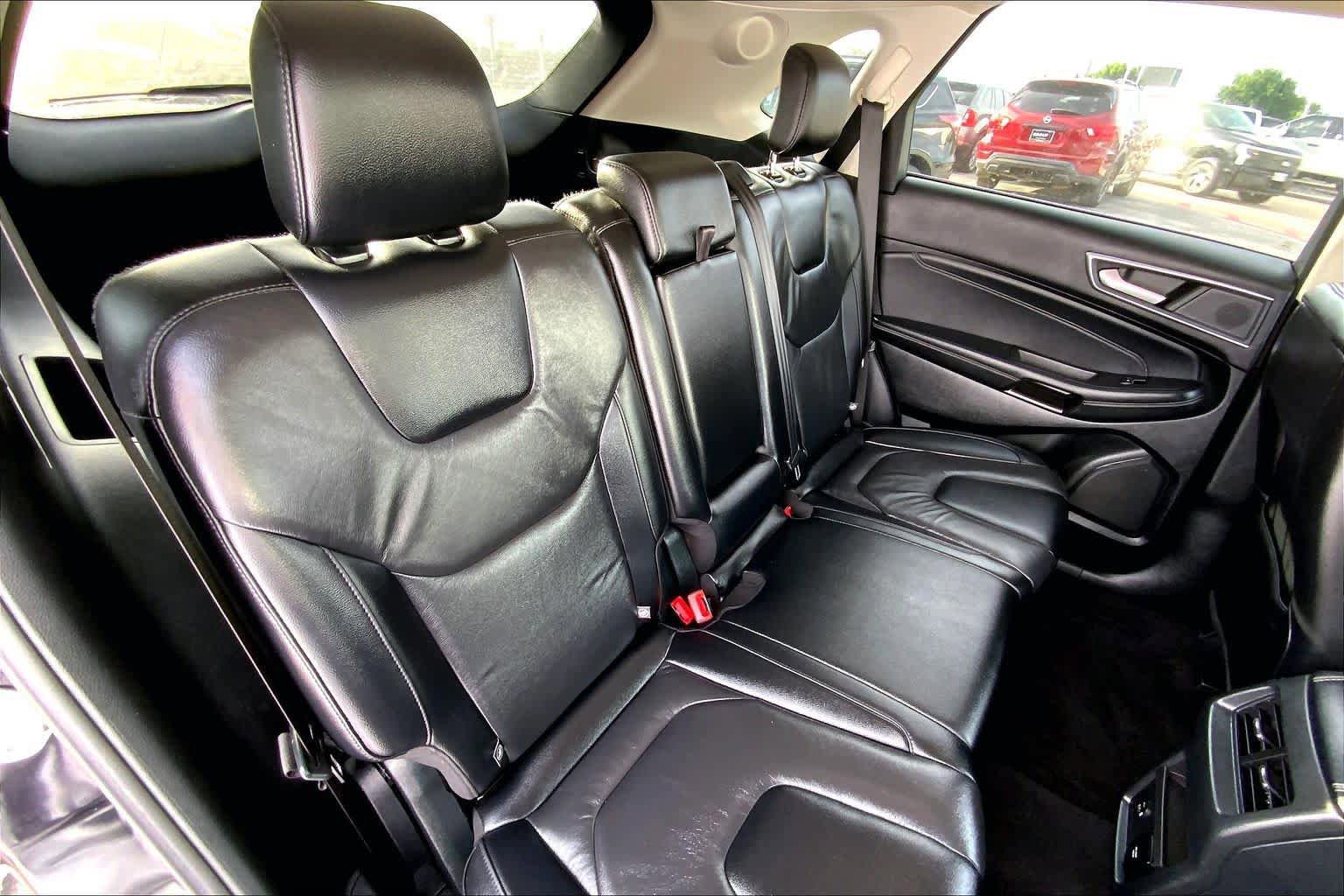 Certified 2022 Ford Edge Titanium AWD/4WD image 18