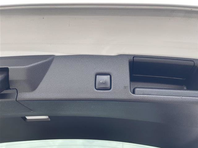 Certified 2025 Ford Escape ST-Line Select AWD/4WD image 35