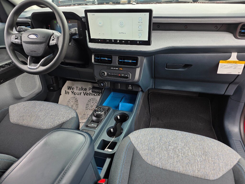 Certified 2025 Ford Maverick XLT FWD image 2