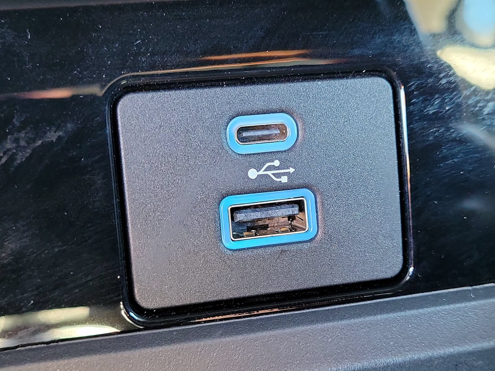 Certified 2024 Ford Mustang Mach-E Premium AWD/4WD image 27