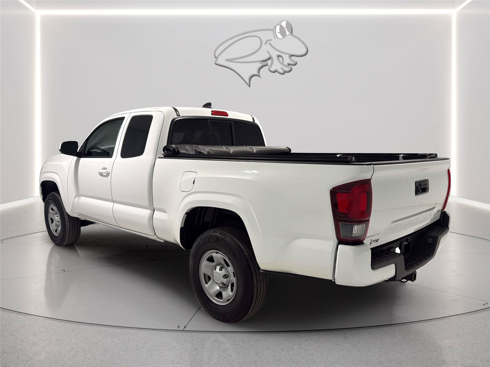 Used 2023 Toyota Tacoma SR w/ SR Convenience Package RWD image 7