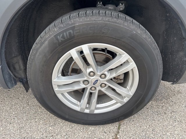 Certified 2023 Ford Explorer XLT w/ Equipment Group 202A image 18